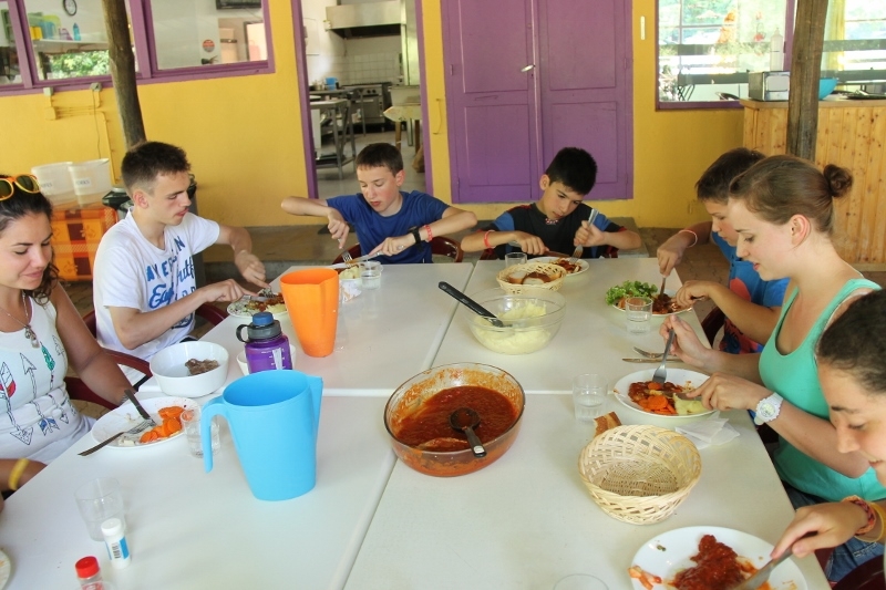 Village Camps International Summer Camp Ard&egrave;che, France 2019-07-26 https://www.villagecamps.com/journals_admin/images/910-22-07-02-2013 (800x533) (1).jpg
